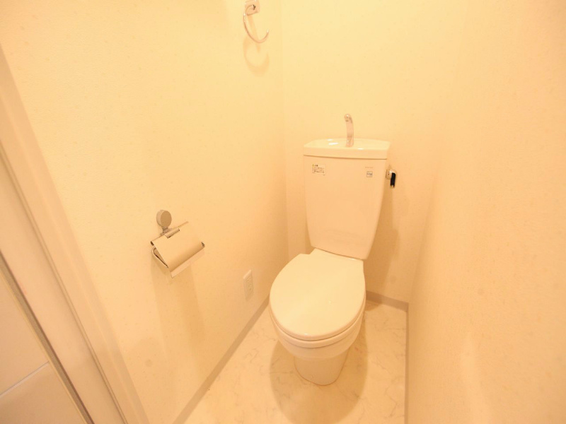 トイレ　トイレ（お風呂トイレ別）温水洗浄暖房便座取付可