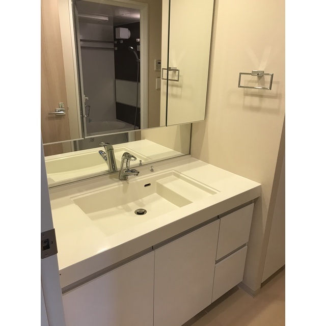 洗面設備　洗髪洗面化粧台