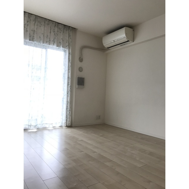 居室・リビング　床暖房付