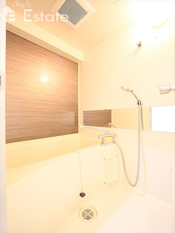 バス・シャワールーム　バスルーム