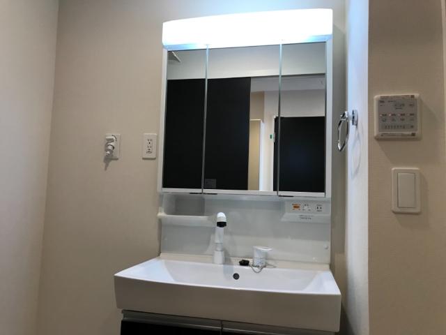 洗面設備　洗髪洗面化粧台