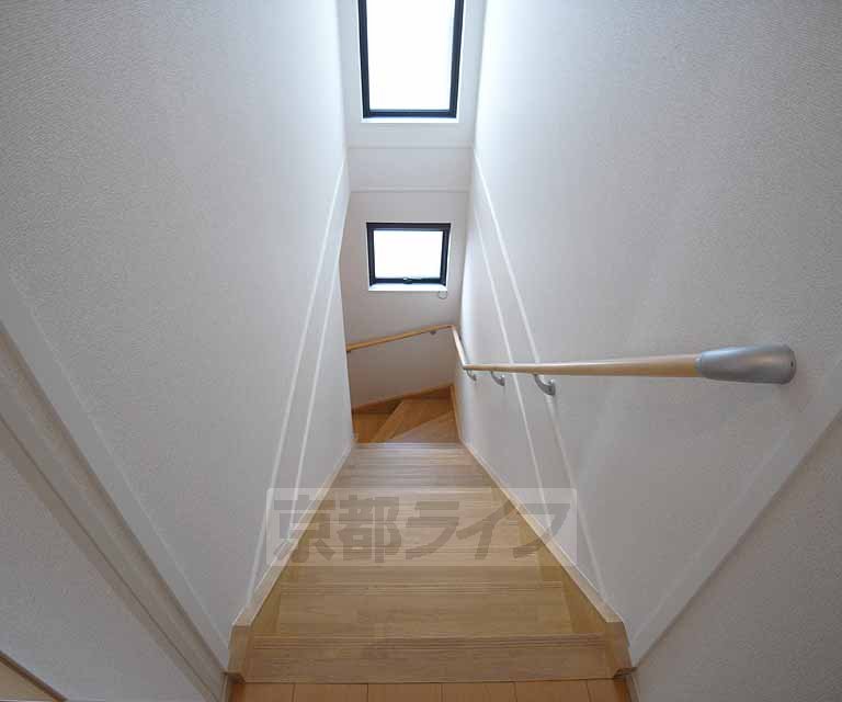 その他部屋・スペース　階段で３階へ。