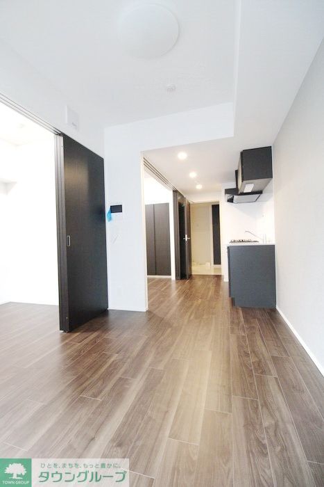 居室・リビング　エントランス