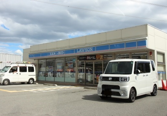 コンビニ　ローソン（コンビニ）まで498m