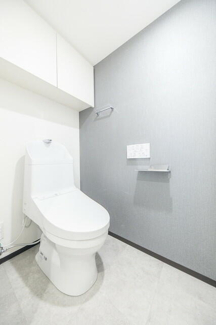 トイレ　※写真は同タイプ住戸です。