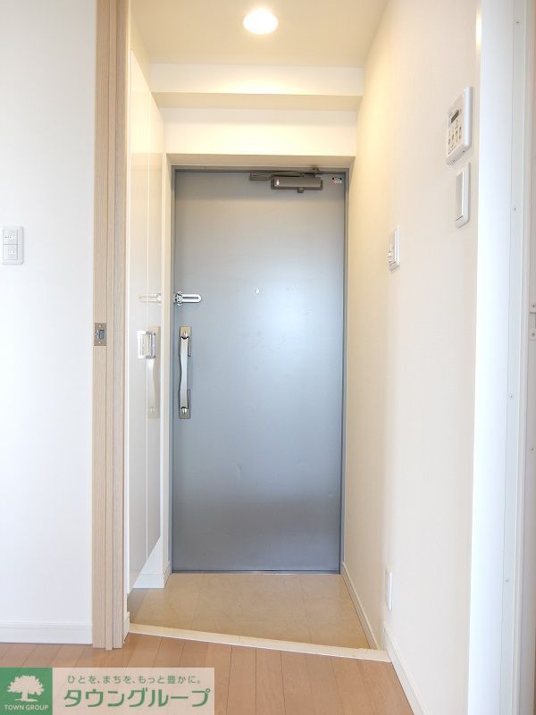 玄関　お部屋探しは株式会社　タウンハウジング　までお気軽にお問合…