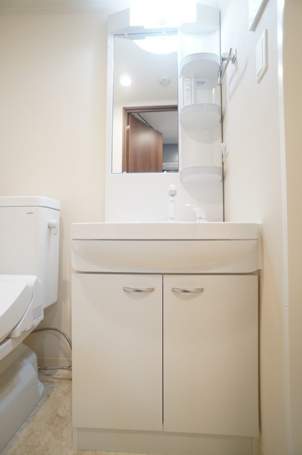 洗面設備　参考写真（同建物別部屋のものです）