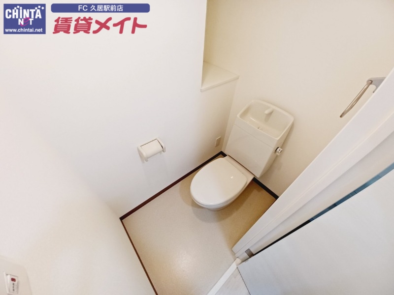 トイレ　別部屋の写真です