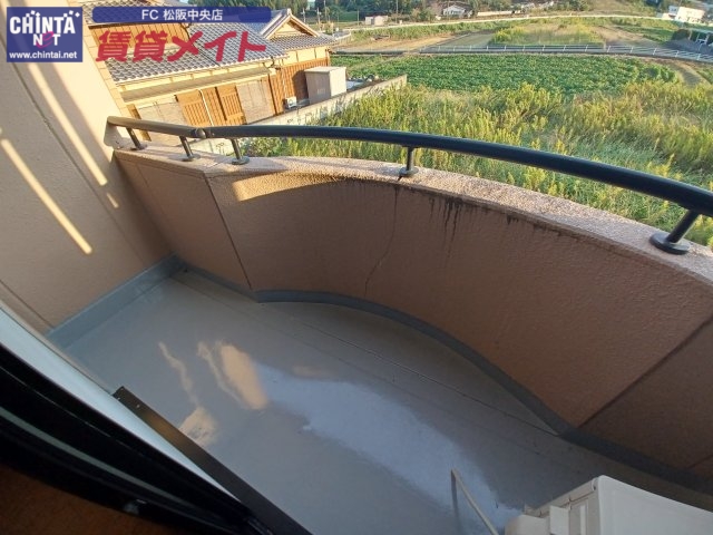 バルコニー　同物件別室画像