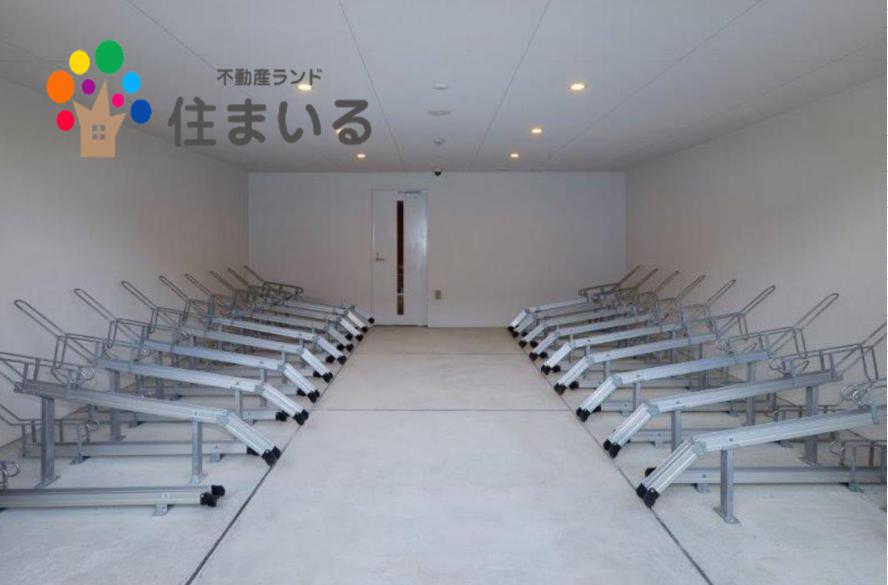 駐車場　※写真は同型タイプとなります