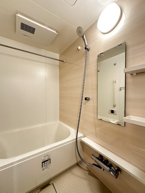 バス・シャワールーム　※写真は同タイプ住戸です。
