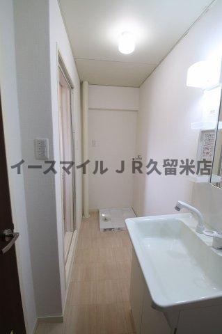 洗面設備　コンパクトで使いやすい洗面所