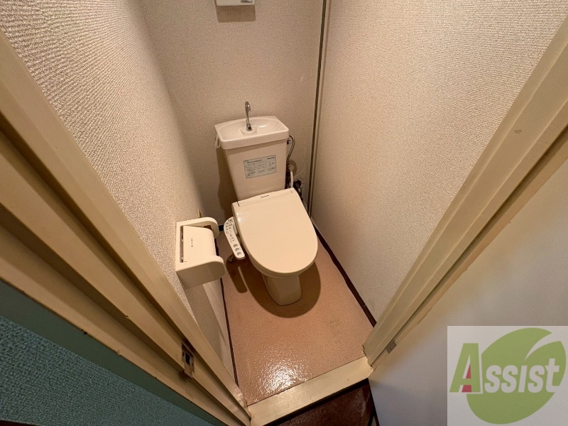 トイレ　こちらはトイレです。清潔感があり、安心して使用できます。