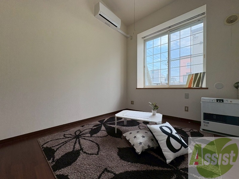 居室・リビング　広くてキレイなお部屋が広がっていて、充実した生活が送れそう。
