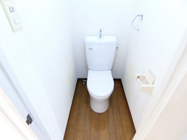 トイレ　同物件別部屋イメージ写真
