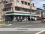 コンビニ　ファミリーマート（コンビニ）まで240m