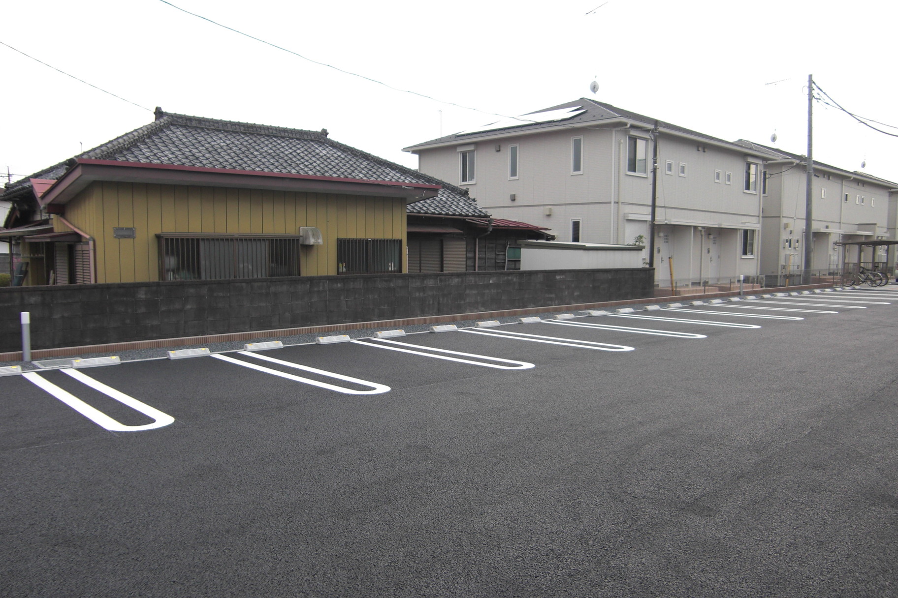 駐車場　駐車場、敷地内に2台お停めできます！