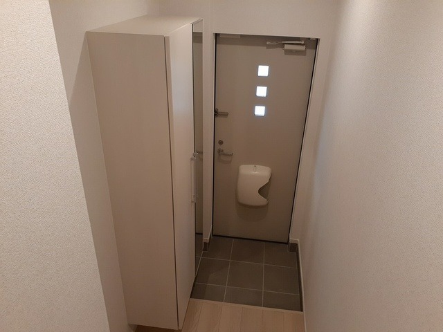 玄関　図面と現状に相違がある場合には現状を優先
