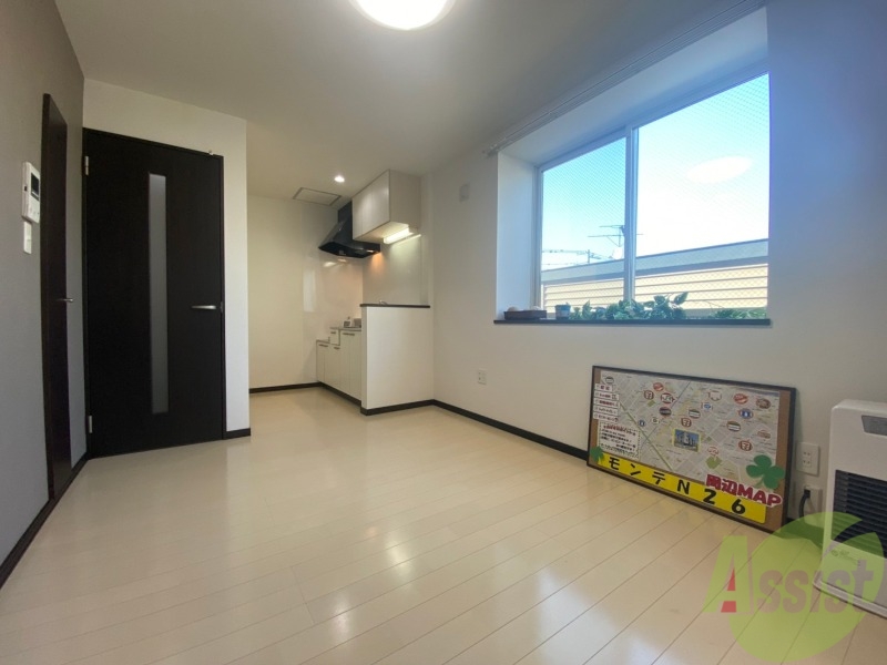 居室・リビング　広くてキレイなお部屋が広がっていて、充実した生活が送れそう。