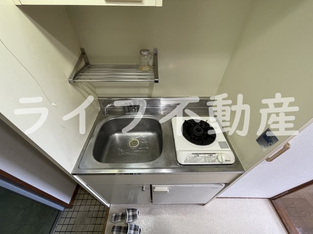 キッチン　コンパクトなキッチンで掃除もラクラク