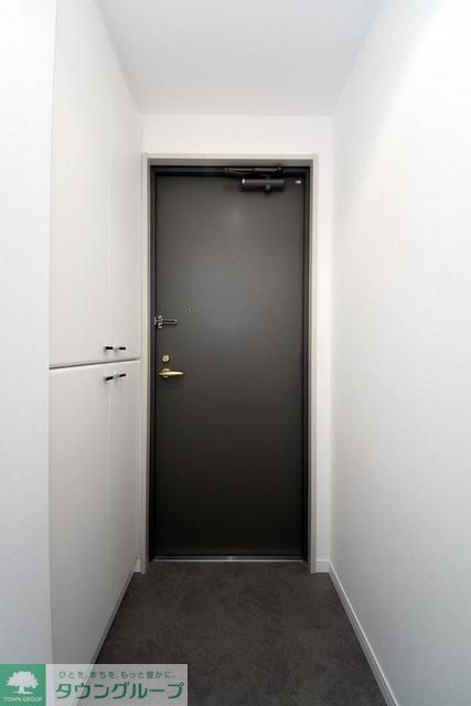 玄関　※写真は同タイプ住戸です。