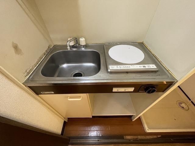キッチン　同建物別室参照