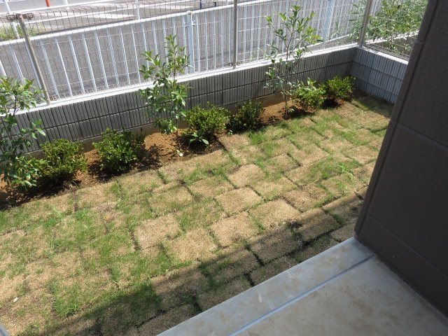 バルコニー　専用庭