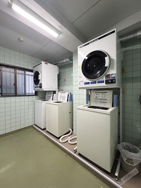 その他共有部分　コインランドリー完備しております♪♪