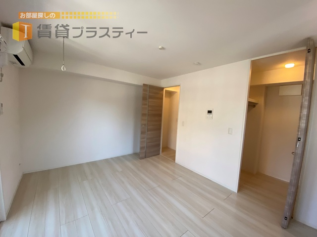 居室・リビング　室内は統一感のあるデザインです。
