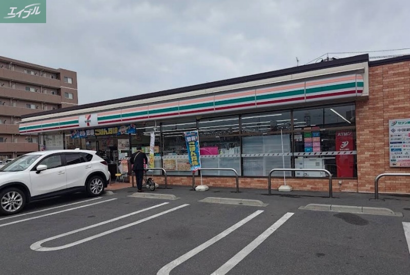 コンビニ　セブンイレブン岡山三門東町店（コンビニ）まで291m