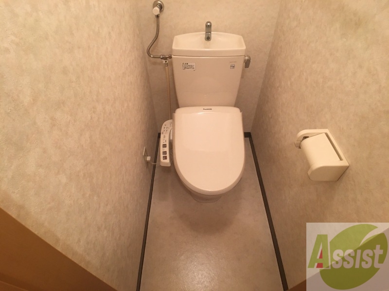トイレ　こちらはトイレです。清潔感があり、安心して使用できます。