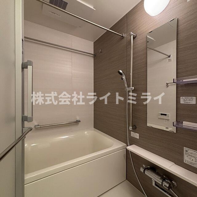 バス・シャワールーム　※写真は同タイプ住戸です。?