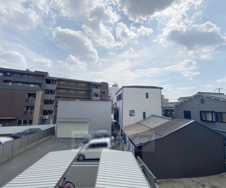 エントランス　メイン入り口です