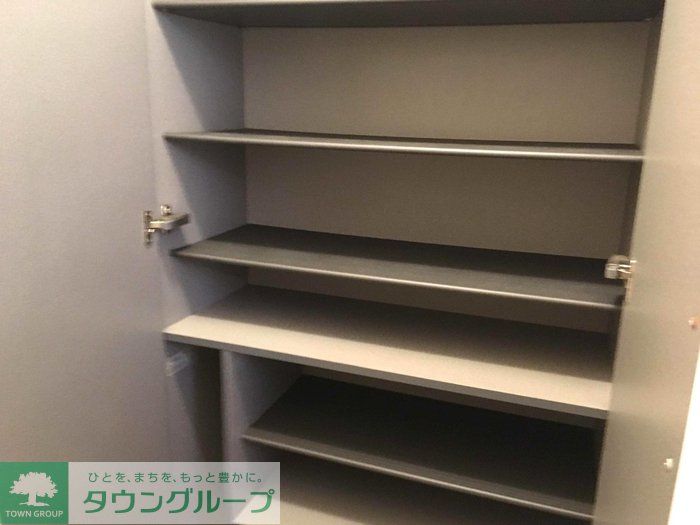 玄関　お問合せはタウンハウジングまで！※現地待合わせ相談可能