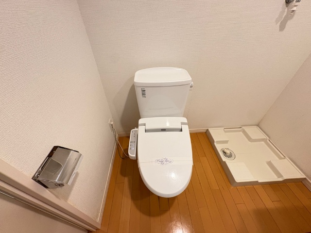 収納　トイレットペーパーなど置けますね