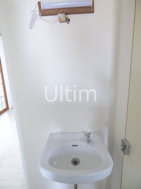 洗面設備　別部屋のお写真です。ご参考までに！