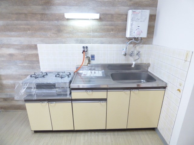 キッチン　別部屋のお写真です。ご参考までに！