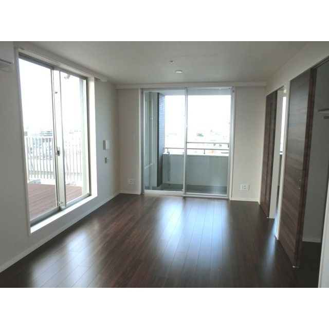 居室・リビング　★広々居室スペース★