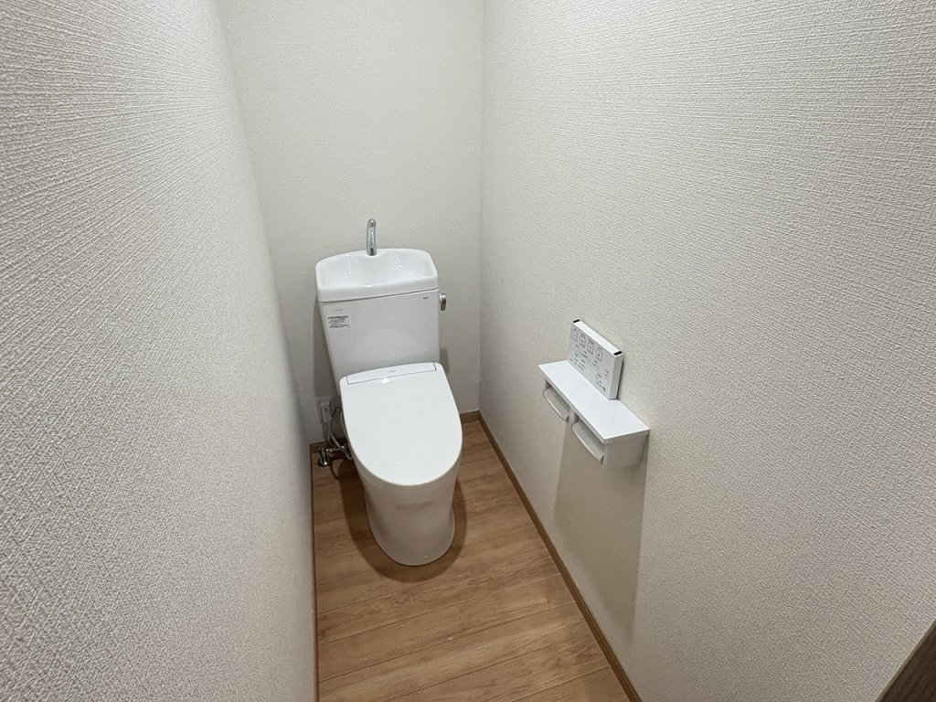 トイレ　嬉しいウォシュレット完備