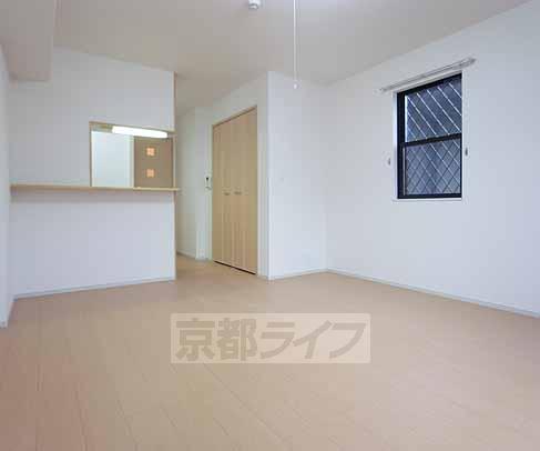 居室・リビング　１２．３帖洋室です。
