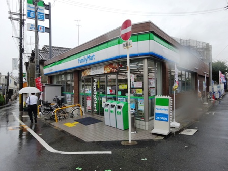 コンビニ　ファミリーマート【下新庄4丁目】（コンビニ）まで26m
