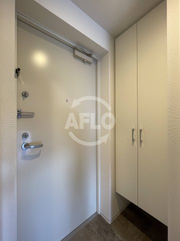玄関　セレニテ新大阪エクラ　玄関