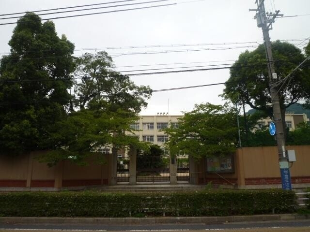 小学校　神戸市立雲中小学校（小学校）まで1115m