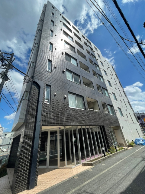 建物外観　黒を基調とした高級感のある外観
