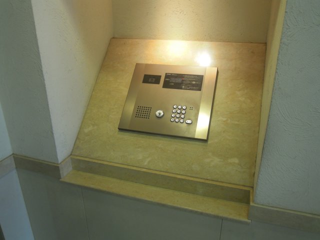 セキュリティ　オートロック完備。