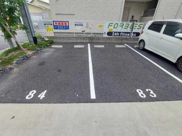 駐車場　駐車場