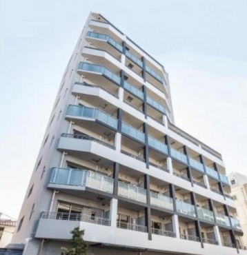 建物外観　鉄筋コンクリート造のがっちりとした造り。
