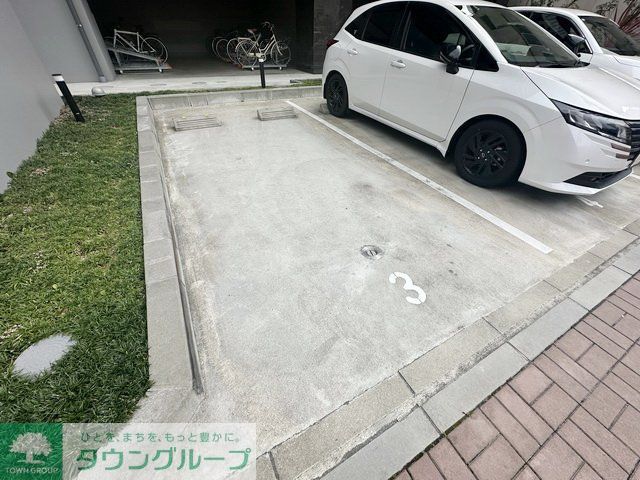駐車場　駐車場