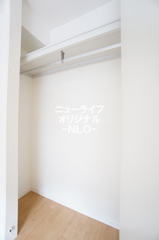 収納　丈の長いお洋服も掛けて収納できます☆