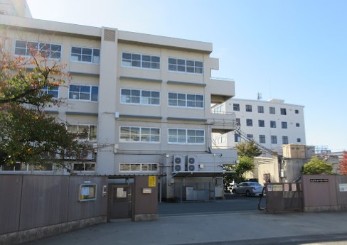 小学校　四条小学校（小学校）まで396m